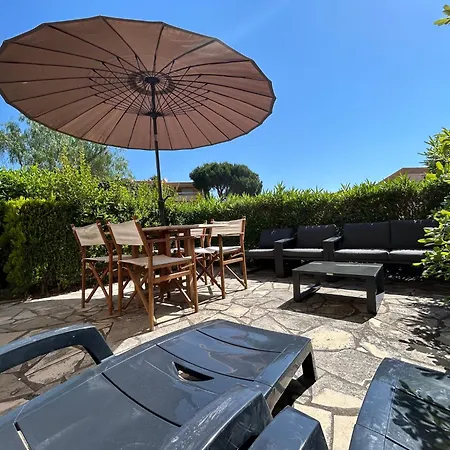 Avec Terrasse, Piscine Et Place De Parking - 6 Couchages Apartmán